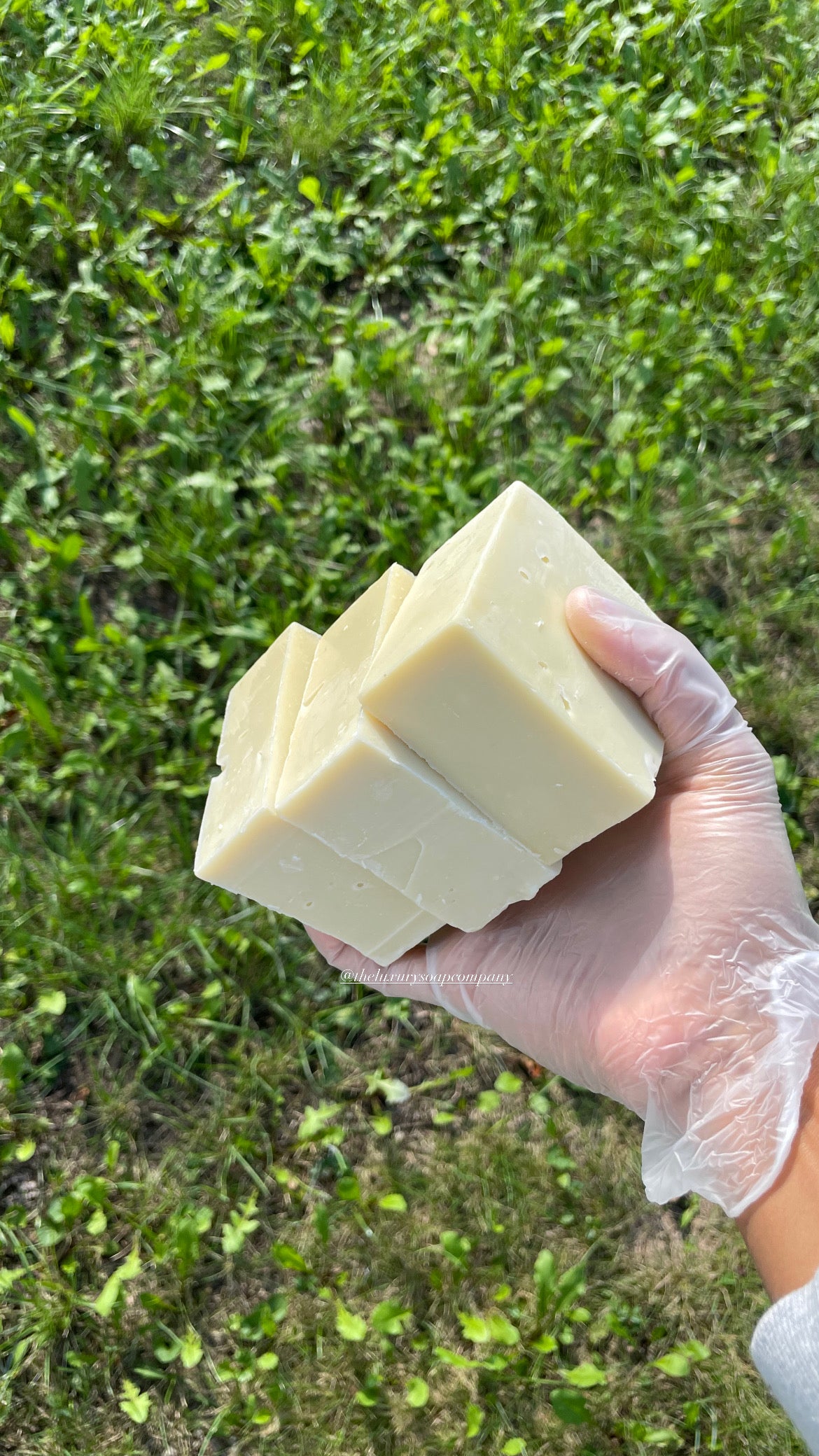 'Fresh Linen Smoke' Bentonite Clay Soap